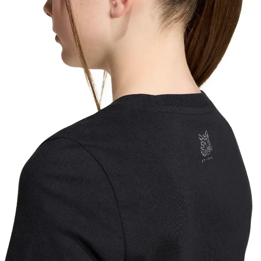 Imagen 4 de 5 de Remera adidas originals Graphic Animal Print-NEGRO
