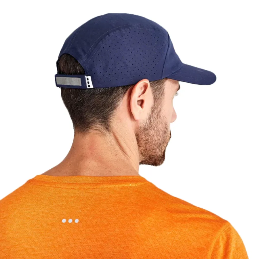 Imagen 2 de 3 de Gorra Saucony Outpace-MARINO