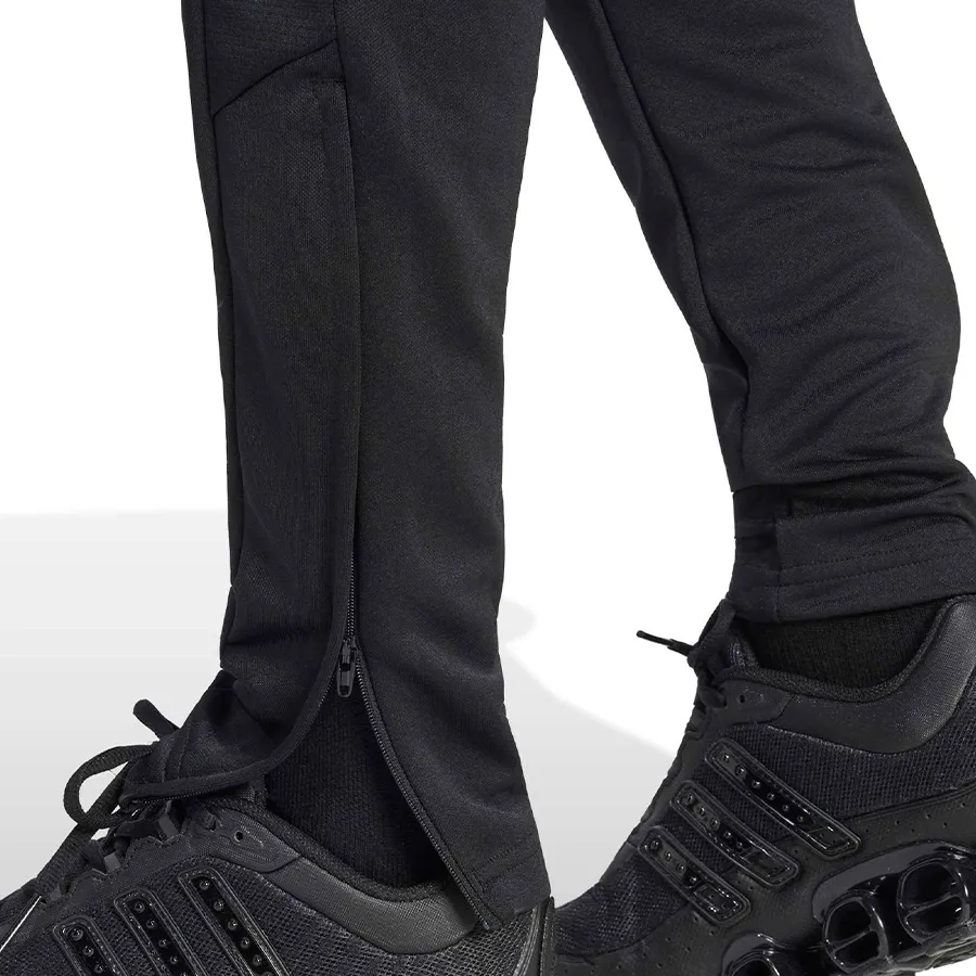 Imagen 4 de 5 de Pantalón adidas Tiro 26 Essentials-NEGRO