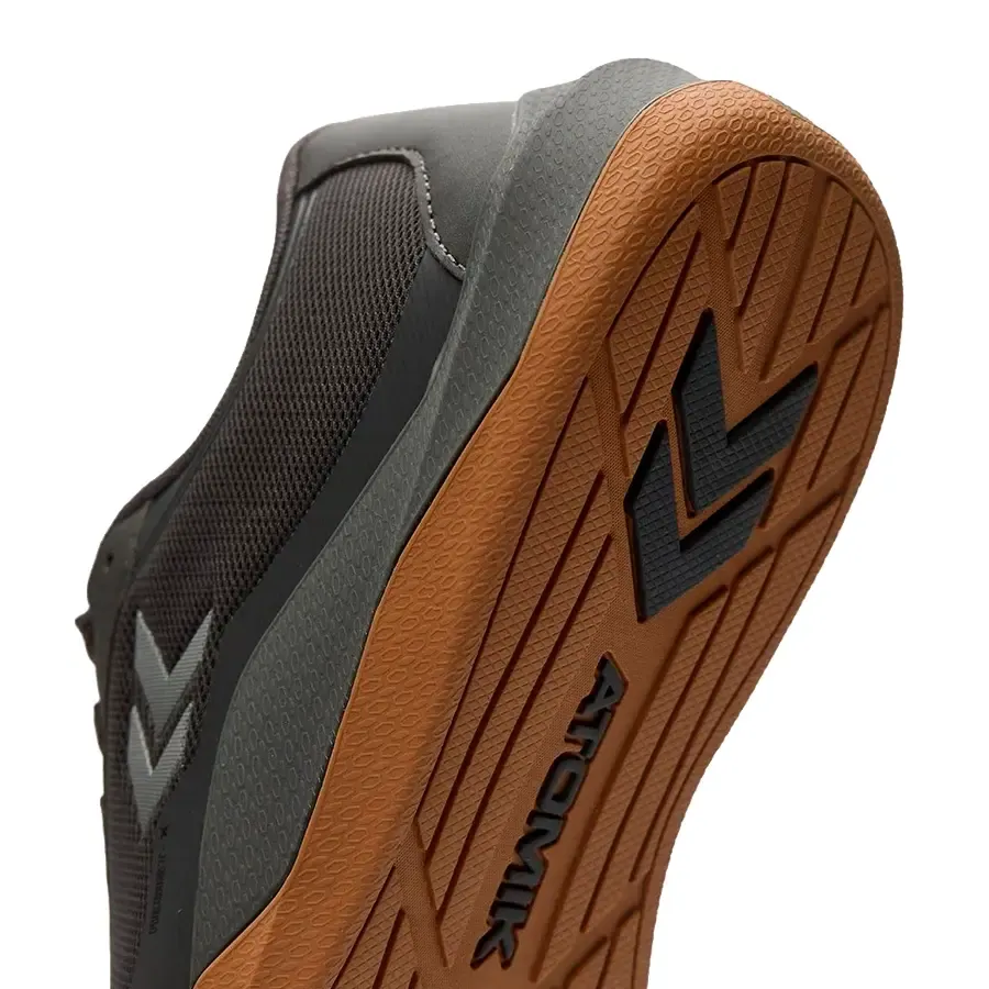 Imagen 8 de 9 de Zapatillas Atomik Coreforce-NEGRO/MARRON