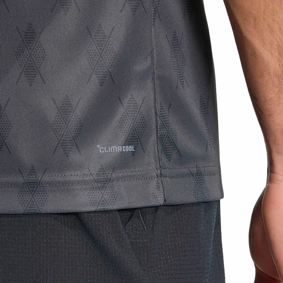 Imagen 4 de 5 de Remera adidas Club Graphic Climacool-GRAFITO