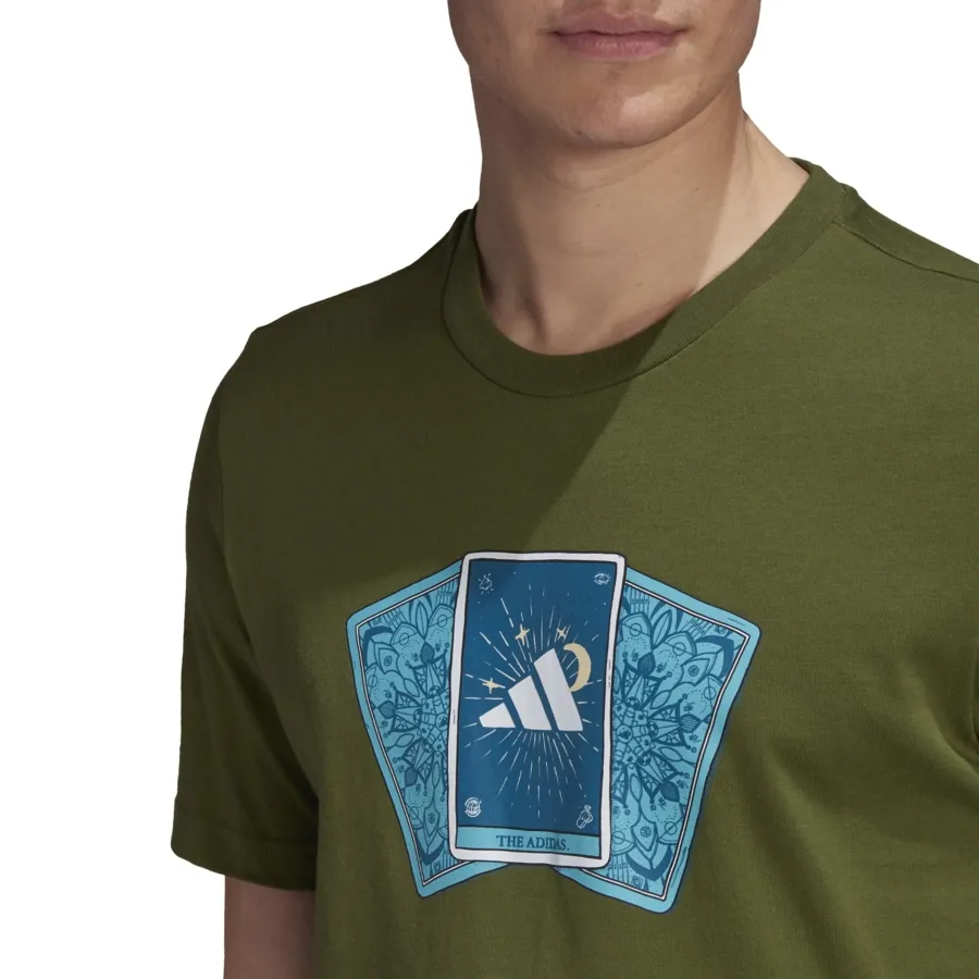 Imagen 3 de 5 de Remera adidas Badge of Sport Tarot-VERDE