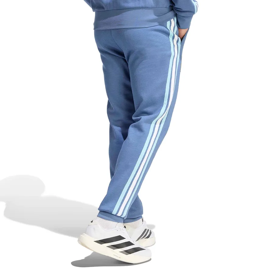 Imagen 1 de 5 de Pantalón adidas Adn 26AFA-CELESTE/BLANCO