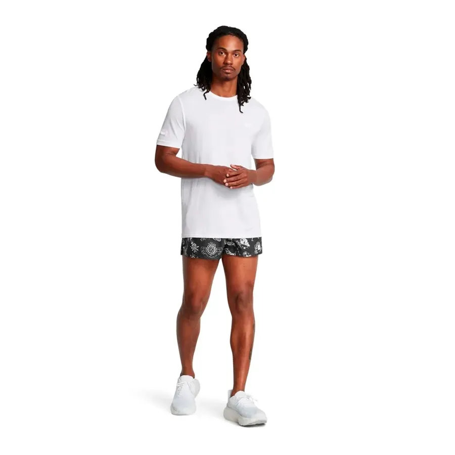 Imagen 3 de 4 de Shorts Under Armour We Run-NEGRO/BLANCO