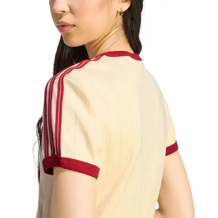 Imagen 4 de 5 de Remera adidas originals Pinstripe-BEIGE/ROJO