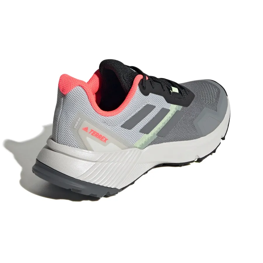 Imagen 2 de 7 de Zapatillas adidas Terrex Soulstride-GRIS/NEGRO/CORAL