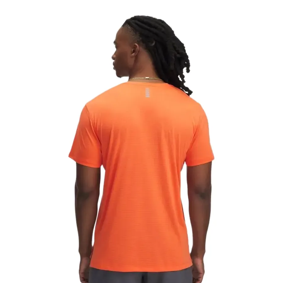 Imagen 1 de 2 de Remera Under Armour Launch Shortsleeve-NARANJA