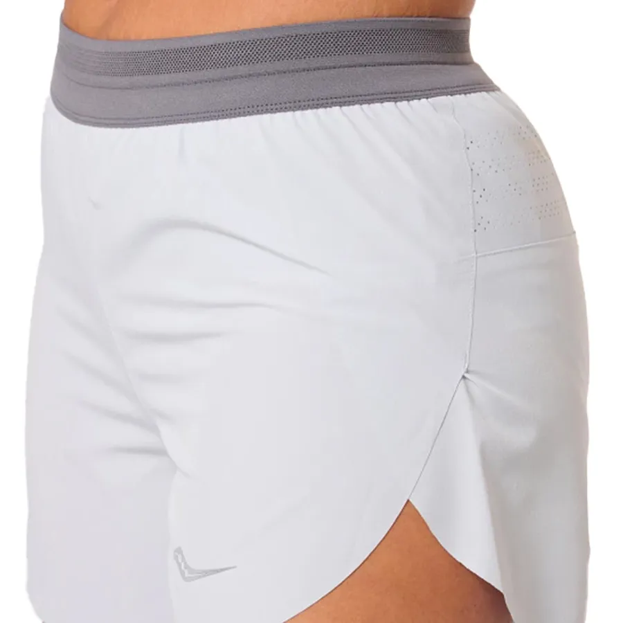 Imagen 3 de 5 de Shorts Saucony Kinvara 3"-GRIS/GRAFITO