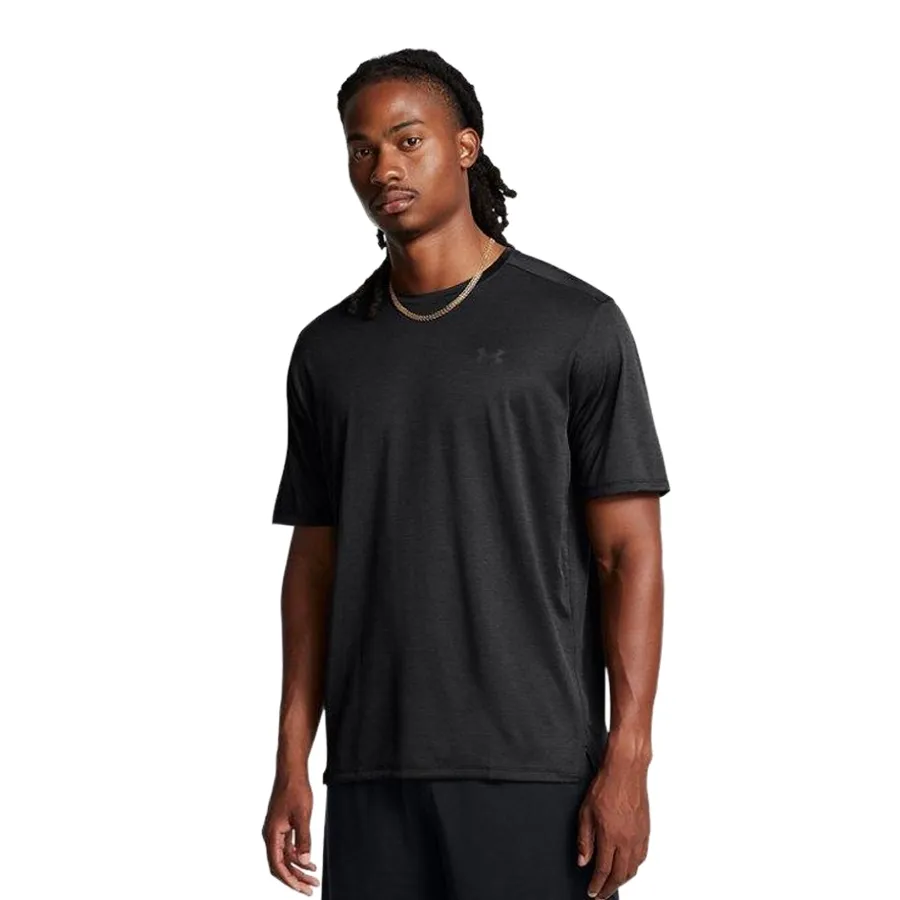 Imagen 0 de 5 de Remera Under Armour Tech Vent-NEGRO