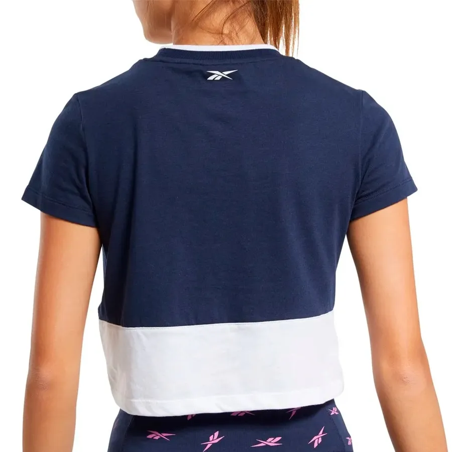 Imagen 3 de 4 de Remera Reebok Linear Logo Crop-MARINO/ROSA/BLANCO