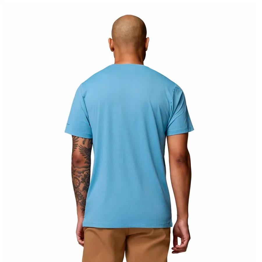Imagen 2 de 4 de Remera Columbia Tech Trail-CELESTE