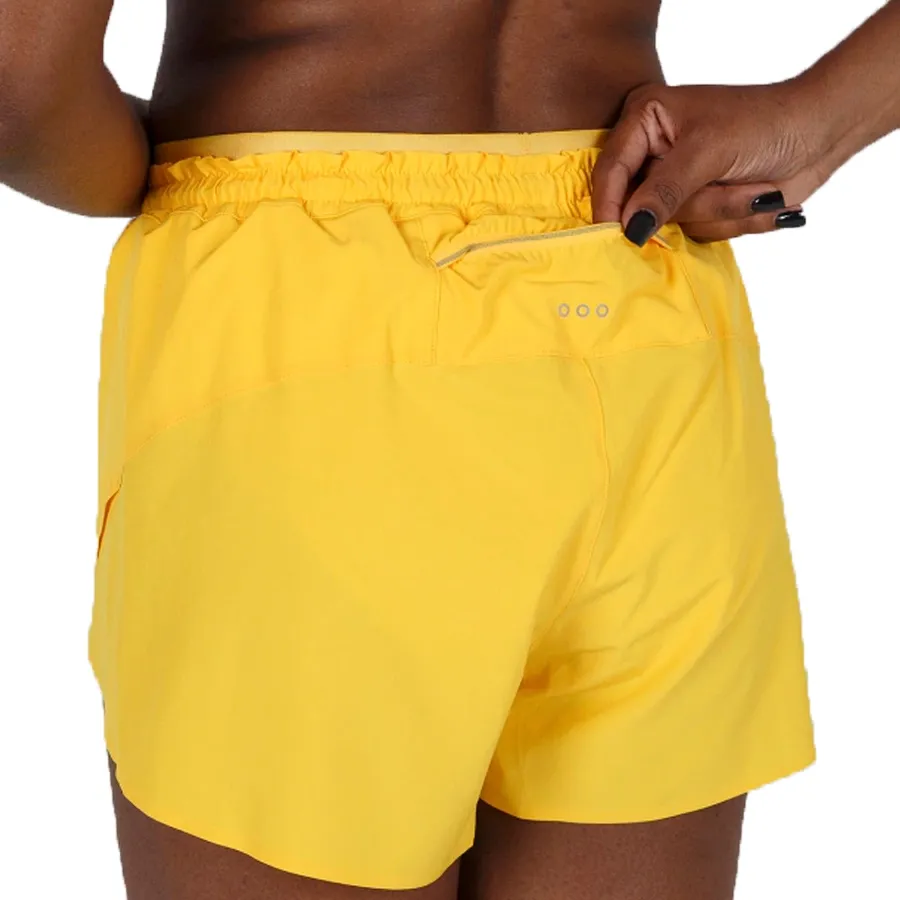 Imagen 3 de 5 de Shorts Saucony Pinnacle 2.5"-AMARILLO