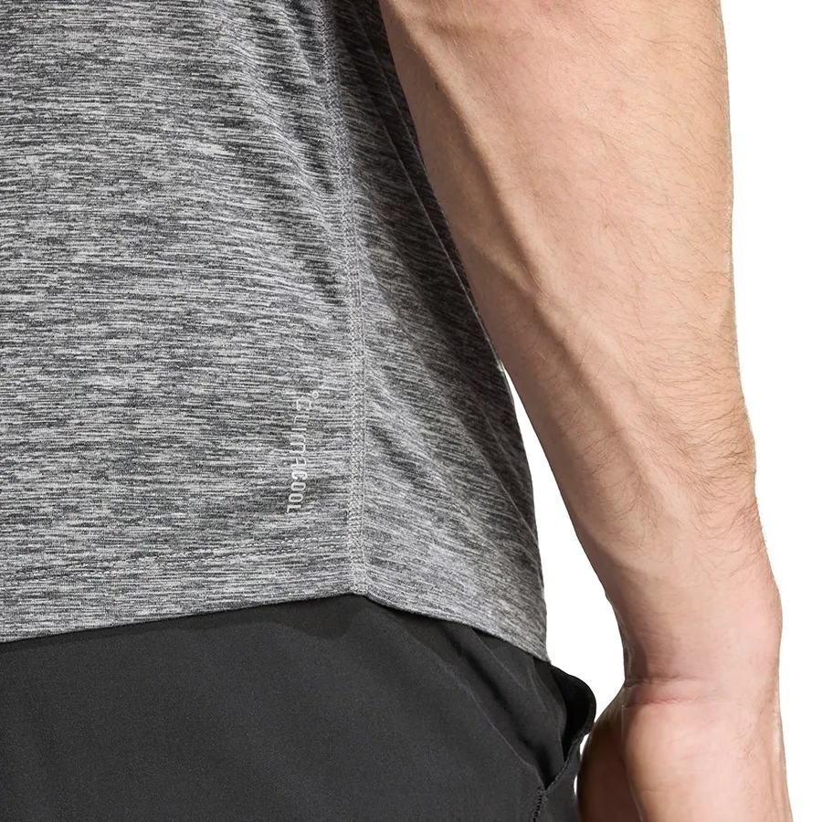 Imagen 4 de 6 de Remera adidas Own The Run Tee-GRIS