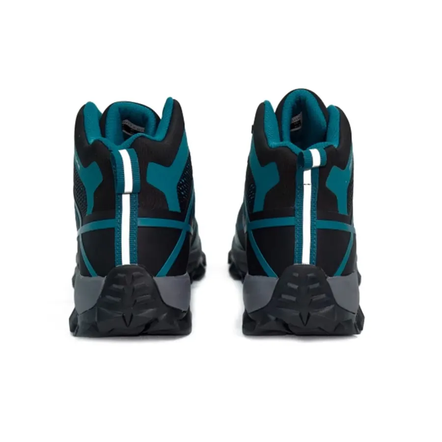 Imagen 3 de 5 de Bota Montagne Lorster-PLATA/NEGRO