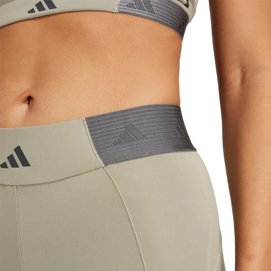 Imagen 3 de 5 de Calza Larga adidas Hyperglam-OLIVA/NEGRO