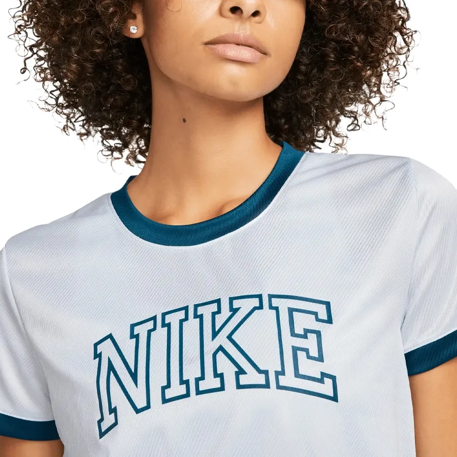Imagen 2 de 5 de Remera Nike Dri-Fit Swoosh-GRIS/AZUL