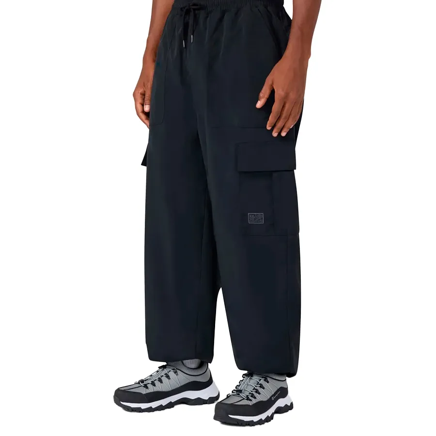 Imagen 0 de 4 de Pantalón Champion Urban Contemporary-NEGRO