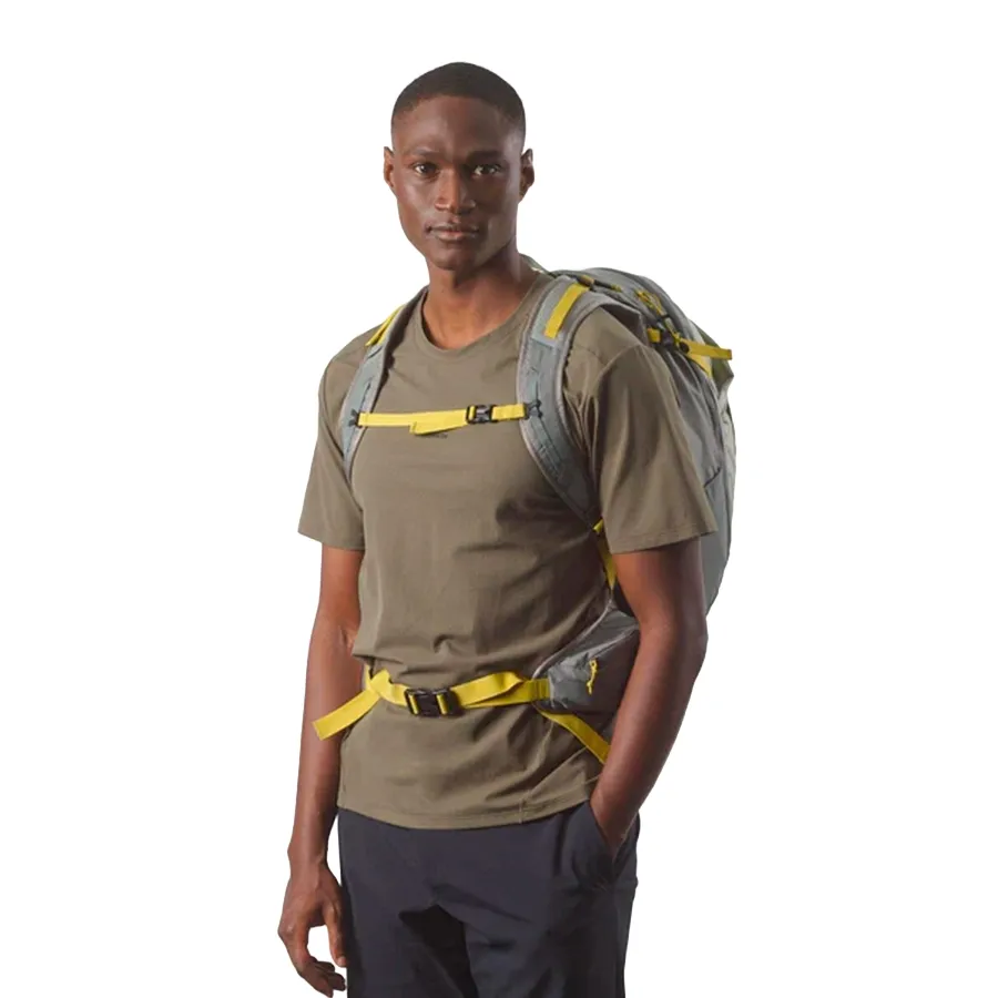 Imagen 1 de 4 de Mochila Trailblazer 30-GRIS/AMARILLO