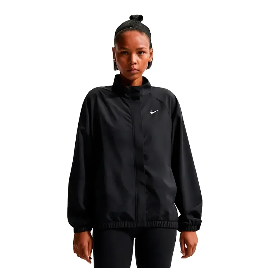 Imagen 0 de 4 de Campera One Dri-FIT Woven-NEGRO