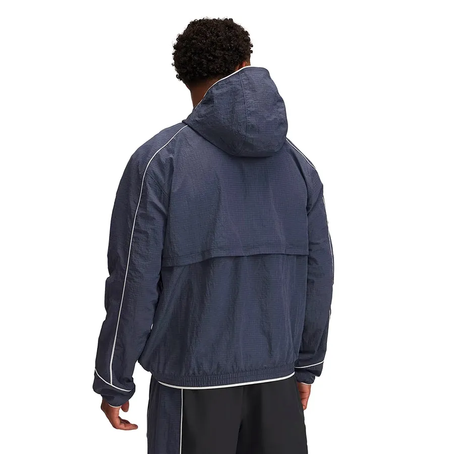 Imagen 1 de 3 de Campera Under Armour Run 96-MARINO