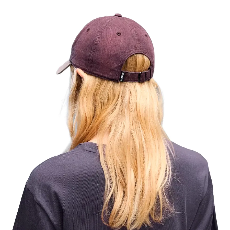 Imagen 3 de 4 de Gorra Puma Essentials Elevated-VINO-BEIGE