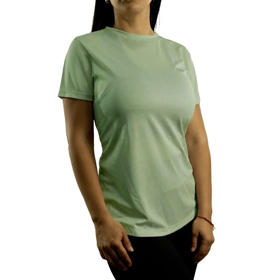 Imagen 0 de 4 de Remera Kamp Ultrarun con Recortes Laterales 25-VERDE