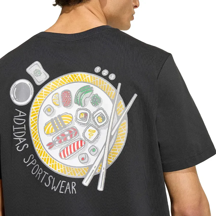 Imagen 5 de 6 de Remera adidas originals Graphic Sushi Logo-NEGRO