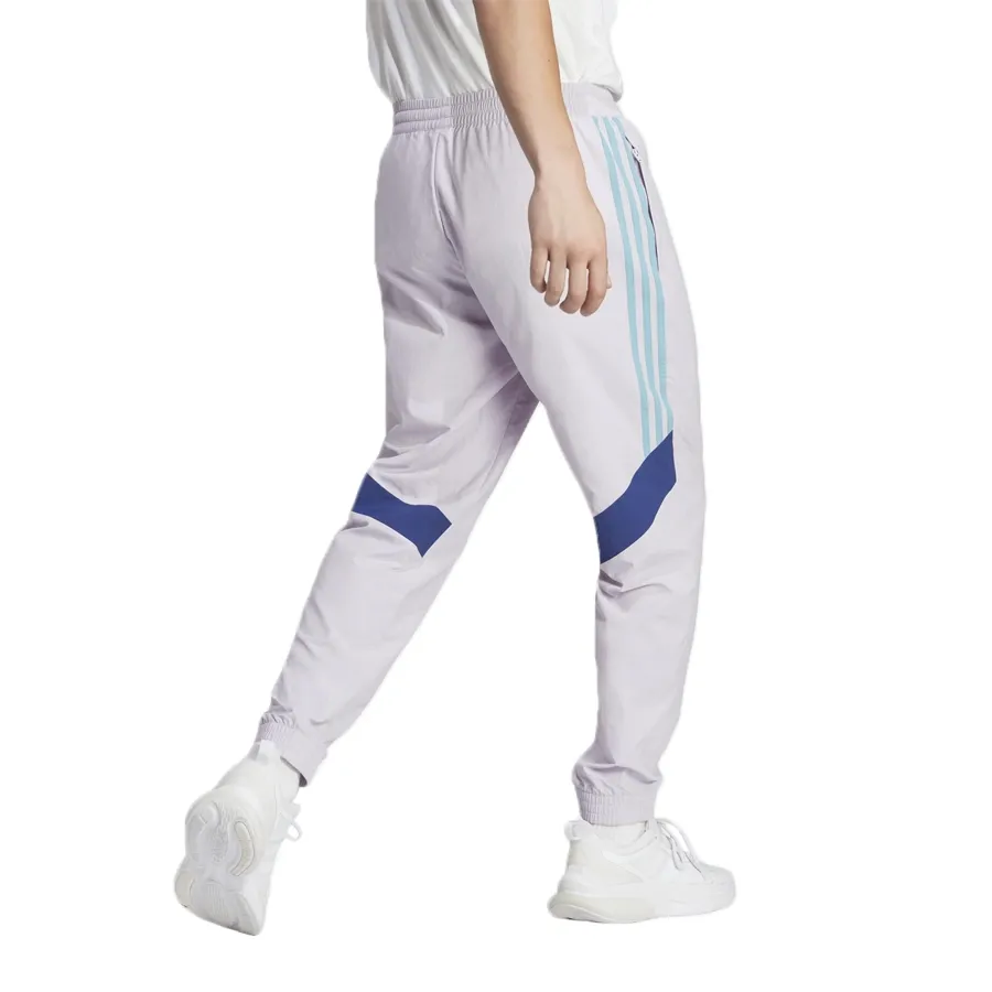 Imagen 1 de 6 de Pantalón adidas Tiro Wov-LILA/CELESTE