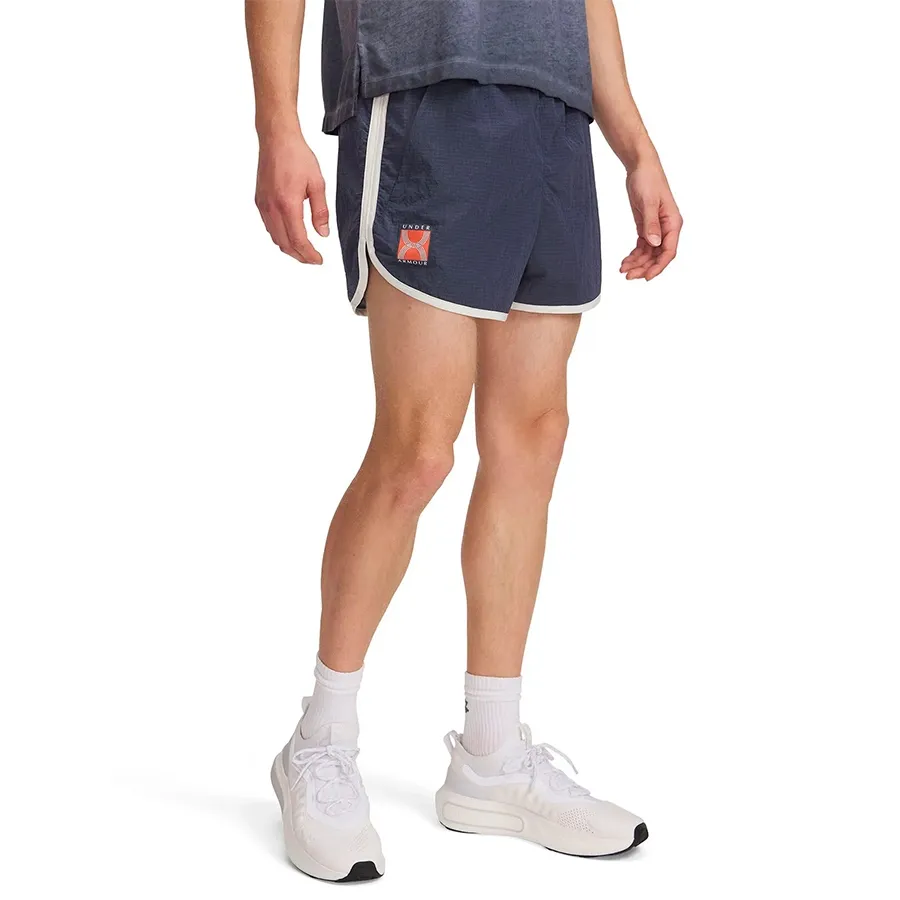 Imagen 0 de 3 de Shorts Under Armour Run 96-MARINO/BLANCO