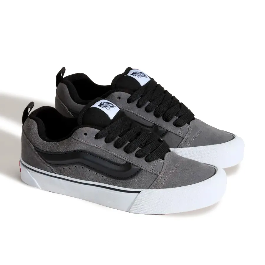 Imagen 1 de 4 de Zapatillas Vans U Knu Skool-GRIS/NEGRO