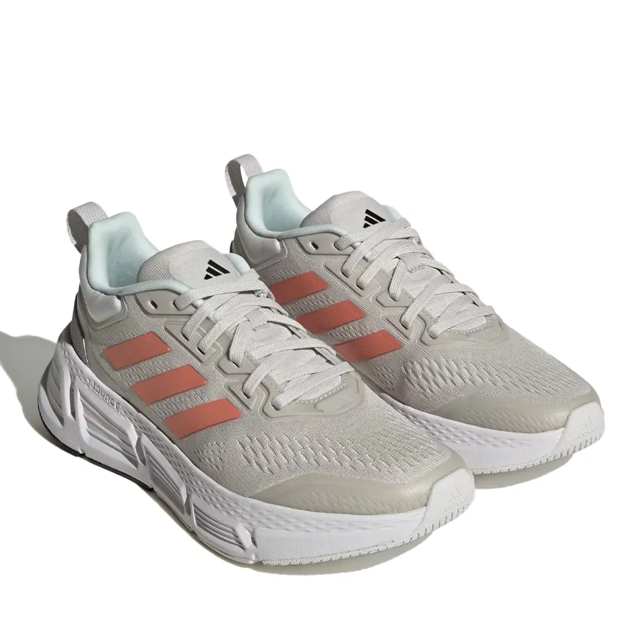 Imagen 1 de 7 de Zapatillas adidas Questar-GRIS/CORAL