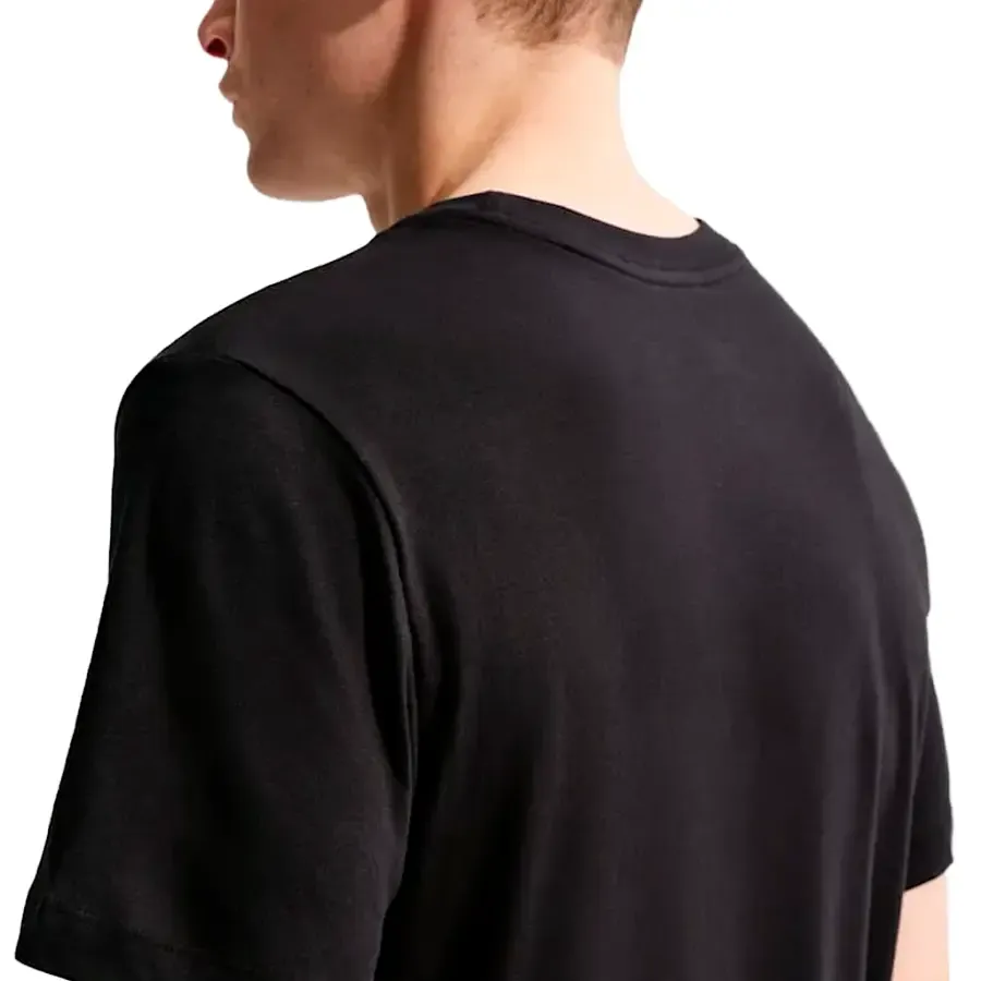 Imagen 2 de 3 de Remera Nike Winning-NEGRO