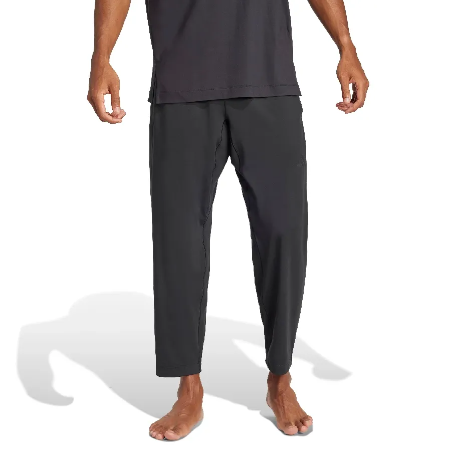 Imagen 0 de 5 de Pantalón adidas Puremotion-NEGRO