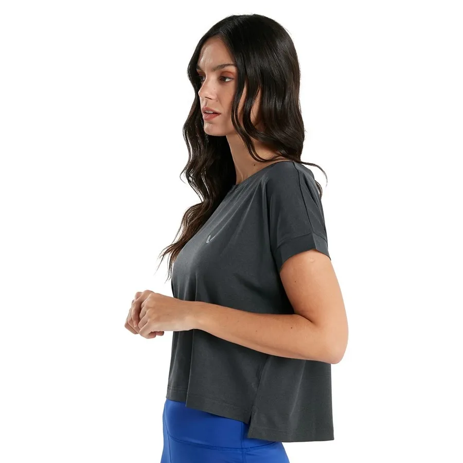 Imagen 2 de 3 de Remera Reves Sensa-NEGRO