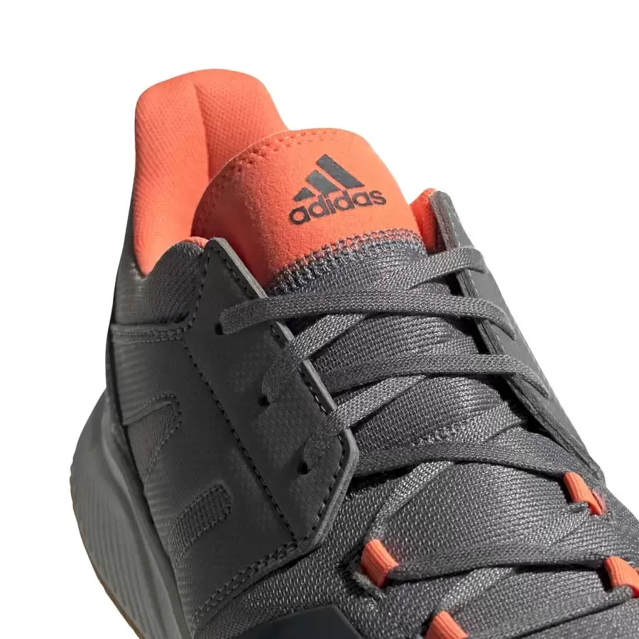 Imagen 4 de 6 de Zapatillas adidas Essence-GRIS