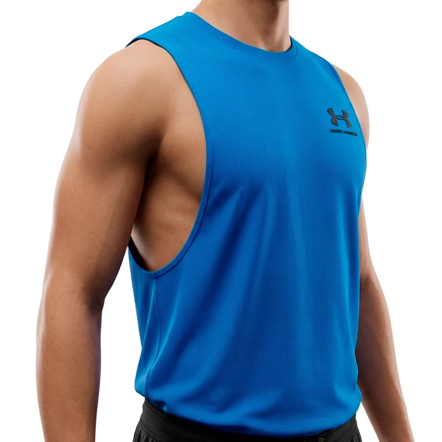 Imagen 2 de 3 de Musculosa Under Armour Left Chest Cut Off-CELESTE
