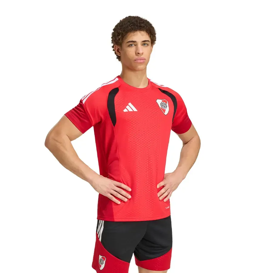 Imagen 0 de 6 de Camiseta adidas Entrenamiento Tiro26 Competition River Plate 26/27-ROJO/NEGRO/BLANCO