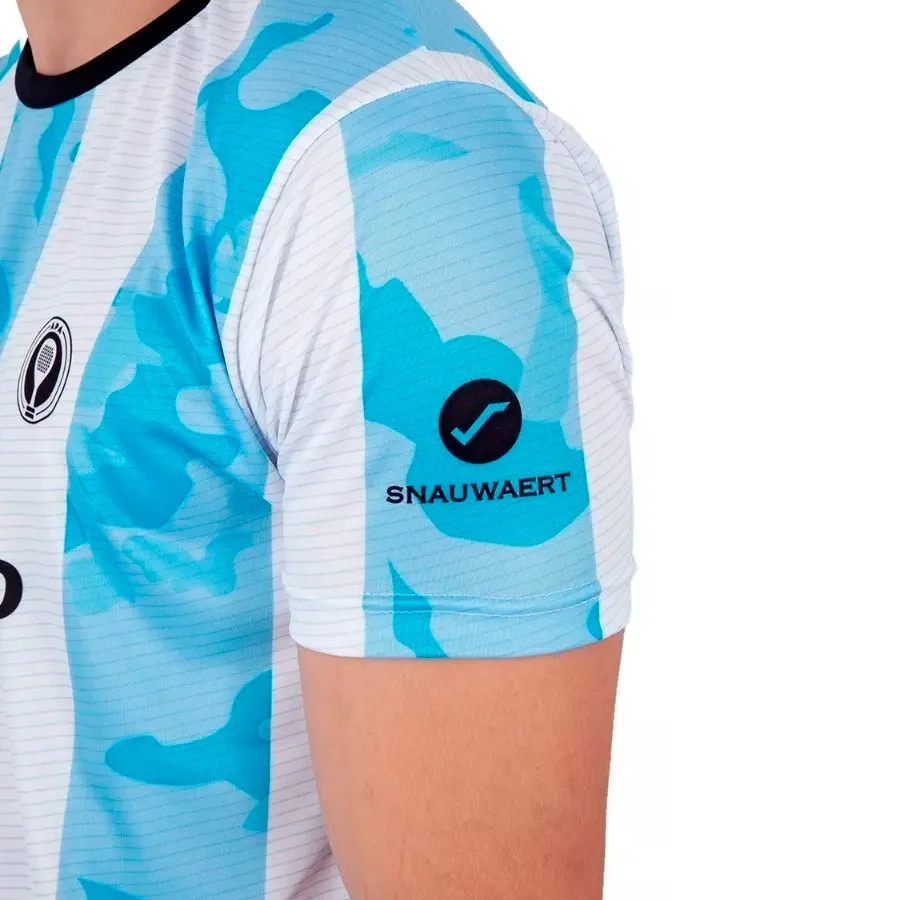 Imagen 3 de 4 de Remera Snauwaert Apa Paddle-CELESTE/BLANCO