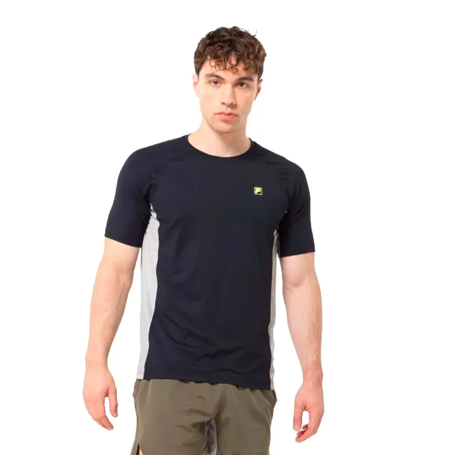 Imagen 0 de 3 de Remera Fila Grid Match-NEGRO/GRIS