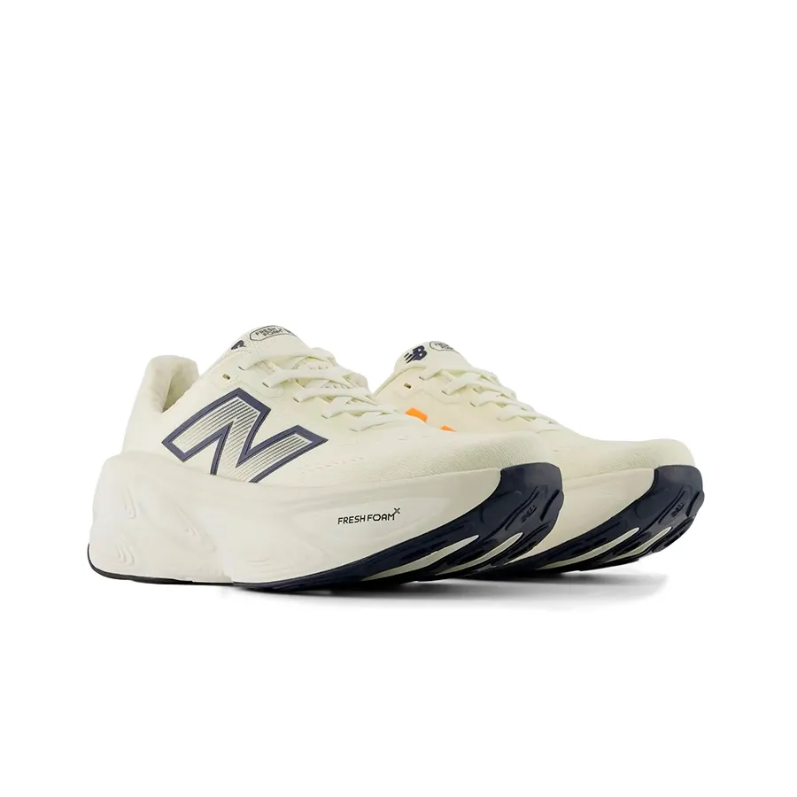 Imagen 1 de 5 de Zapatillas New Balance Fresh Foam X More v5-HUESO