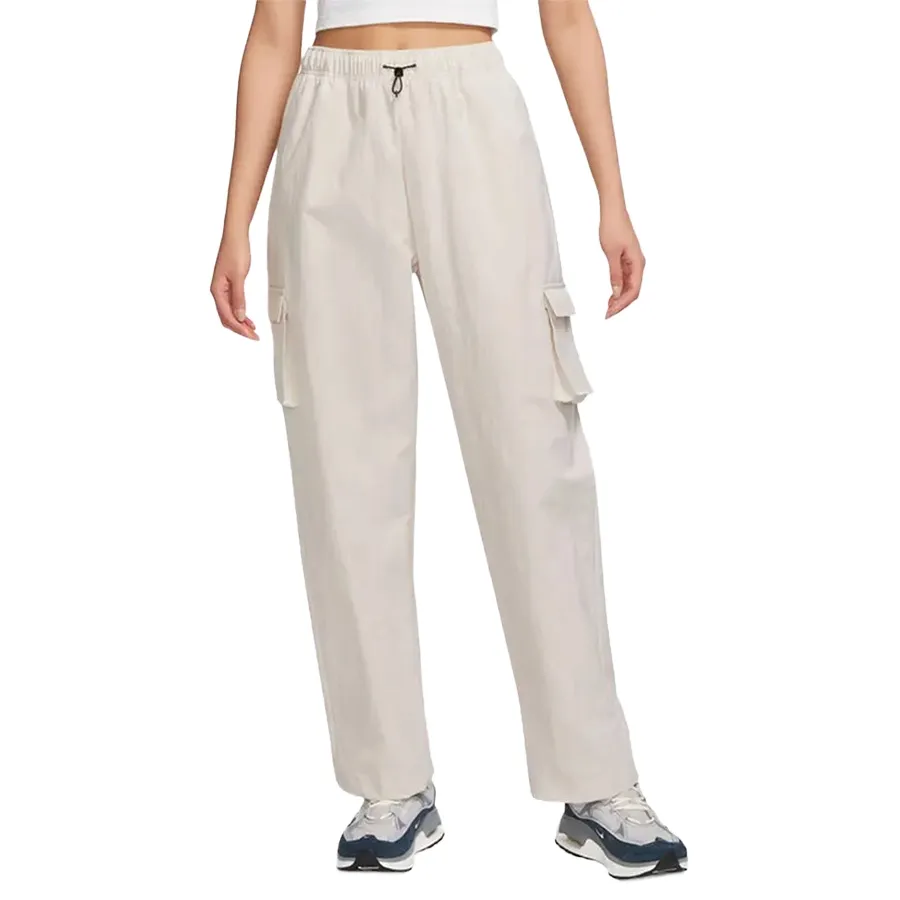 Imagen 0 de 3 de Pantalón Nike Sportswear Essential-NATURAL