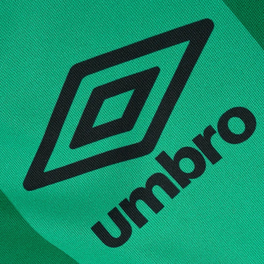 Imagen 3 de 4 de Camiseta Umbro de Fútbol Stripes-VERDE