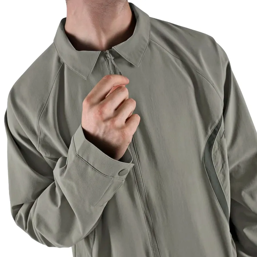 Imagen 2 de 3 de Campera Reebok Shooting-GRIS