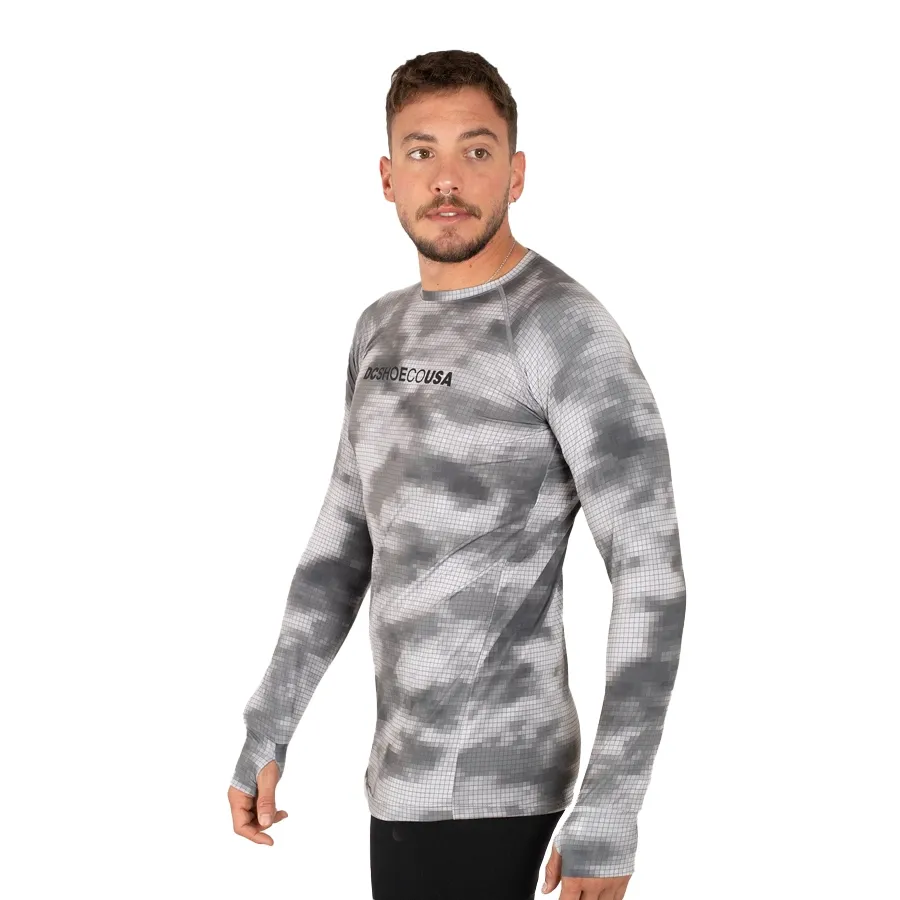 Imagen 0 de 3 de Remera Dc Snow Could Cover-VERDE MILITAR/BLANCO
