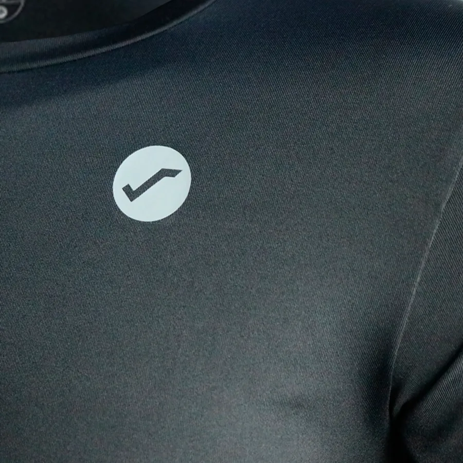 Imagen 3 de 4 de Remera Snauwaert Helm Termica-NEGRO