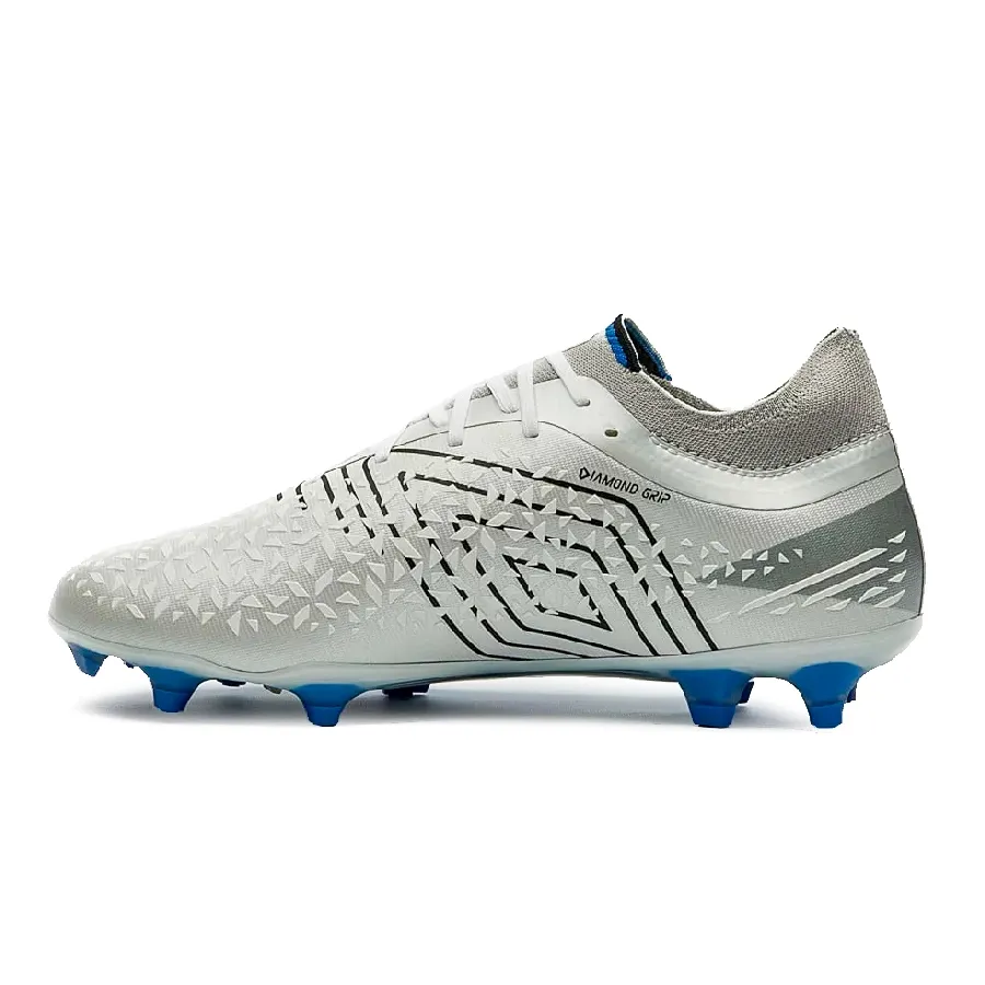 Imagen 1 de 4 de Botines Umbro Botin Campo Adamant Pro-PLATA/BLANCO/NEGRO