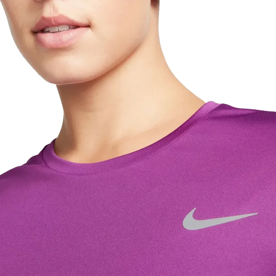Imagen 2 de 4 de Remera Nike Miler Top SS-ROSA