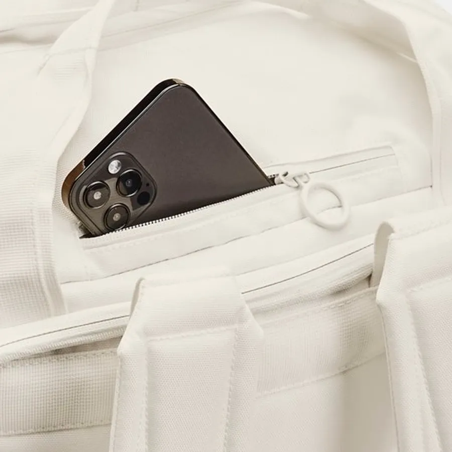 Imagen 3 de 9 de Mochila Under Armour Project Rock Box-BLANCO