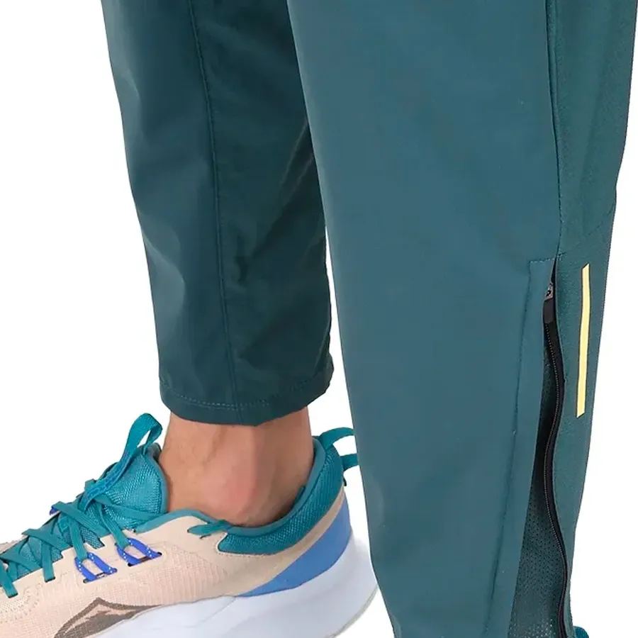 Imagen 4 de 5 de Pantalón Nike Running  Dri-fit Phenom Elite Hombre-VERDE OLIVA/AMARILLO