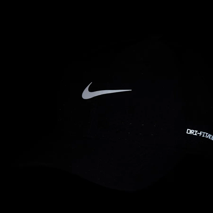Imagen 2 de 3 de Gorra Nike Dri-Fit Adv Club-NEGRO